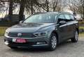 Volkswagen Passat Variant Grau - thumbnail 2