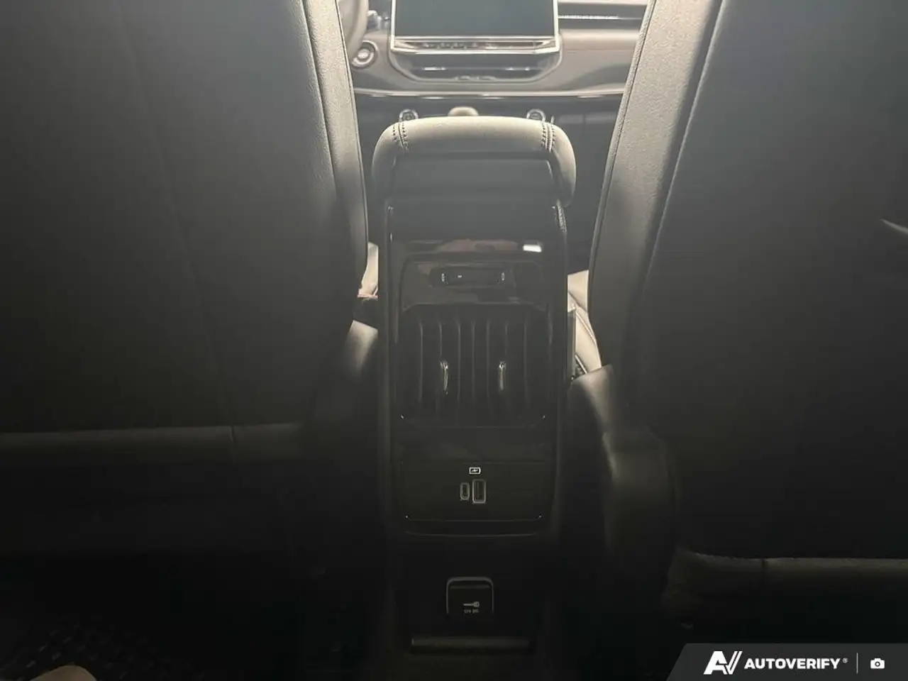 Jeep Compass photo Jeep Compass