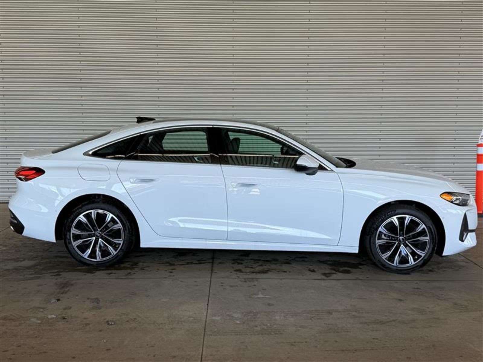 2025 Audi A5 2.0T thumb 8