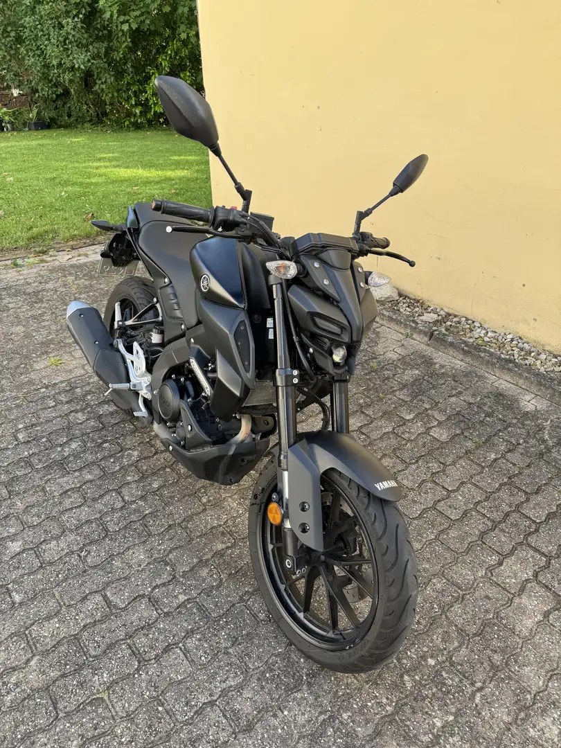 Yamaha MT-125 Schwarz - 1