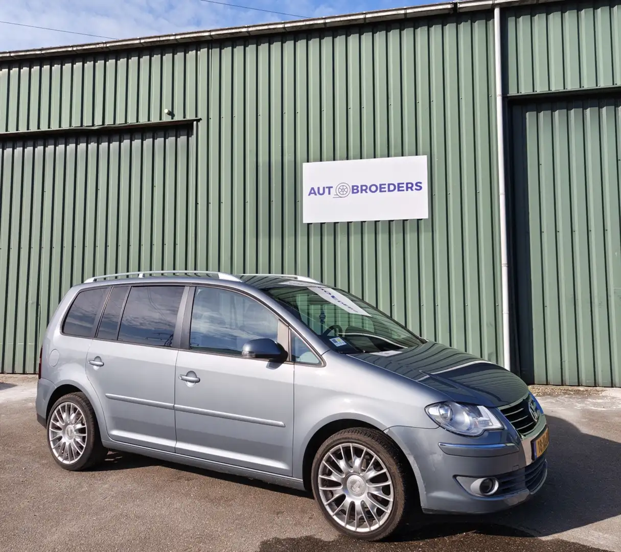 Volkswagen Touran 1.4 TSI Highline AUTOMAAT - GOED ONDERHOUDEN - NET Grau - 1
