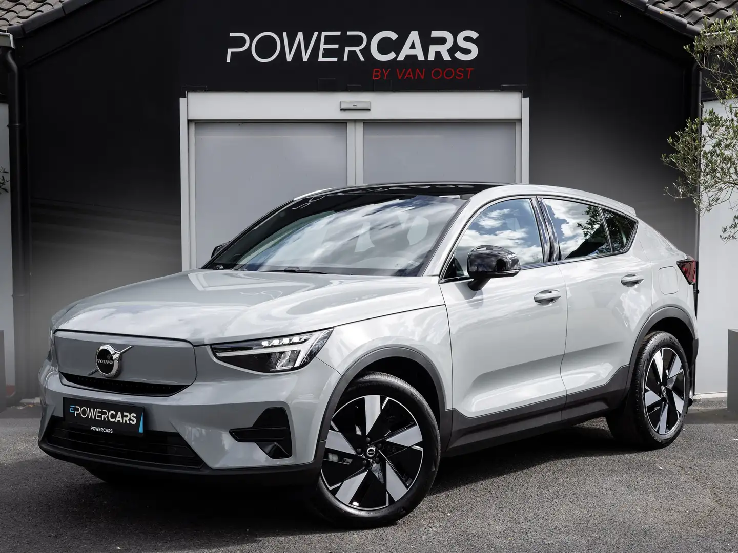 Volvo EC40 Single Motor | Core | Pano | Camera | New - 20% Grijs - 1