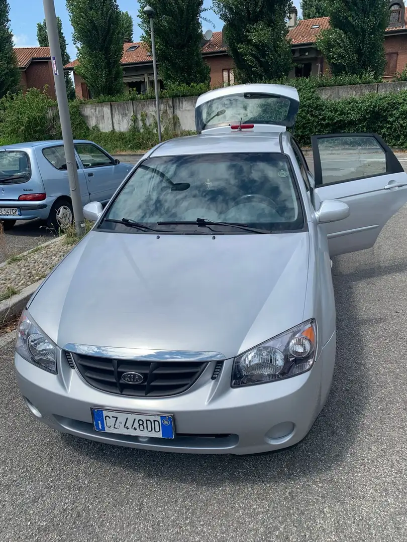 Kia Cerato 1.6 16v LX Classic (easy) - 1