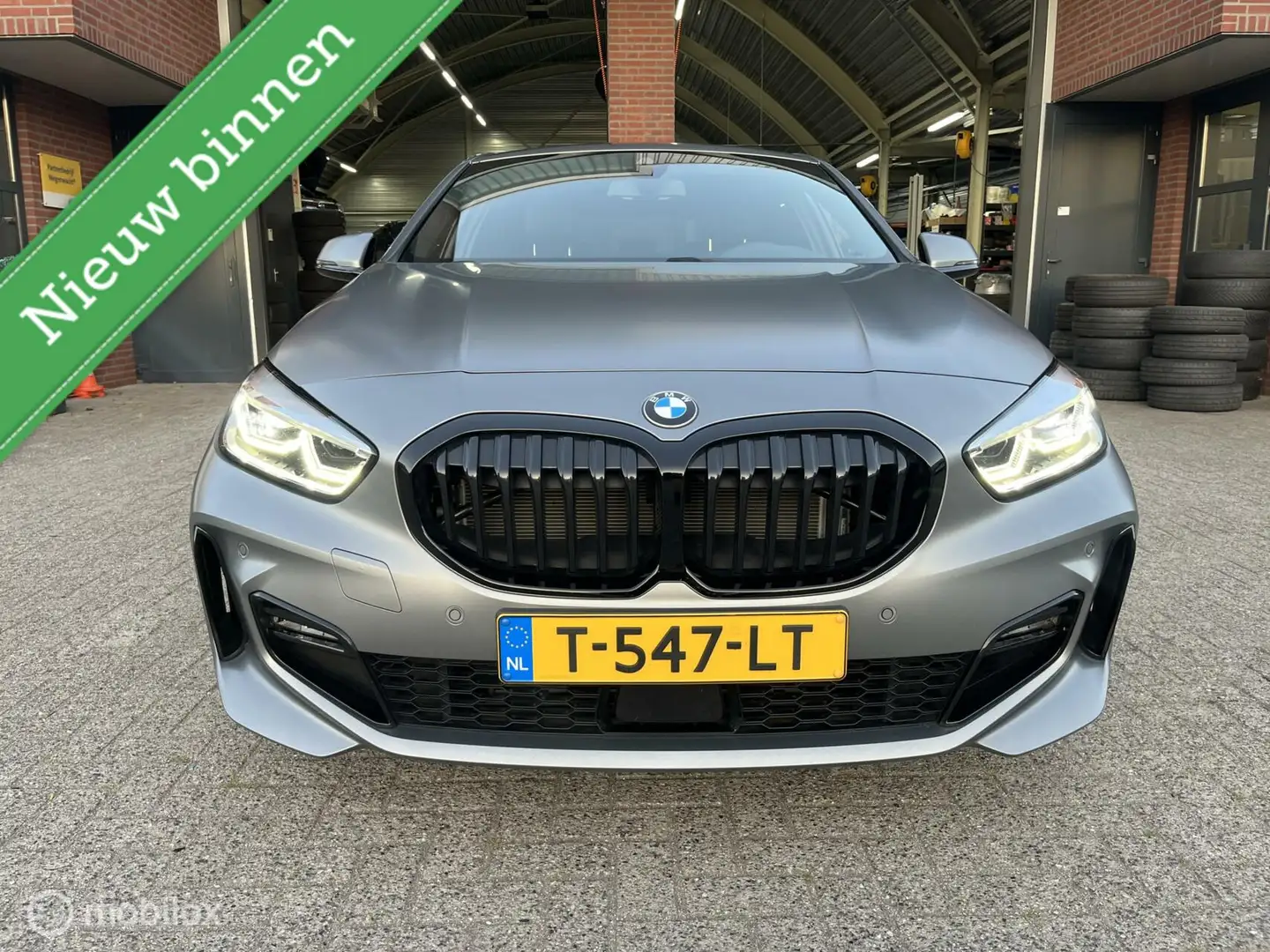 BMW 118 1-serie 118i EDE M-PAKKET*LED*NAVI*SFEER*FROZEN-GR Grijs - 2