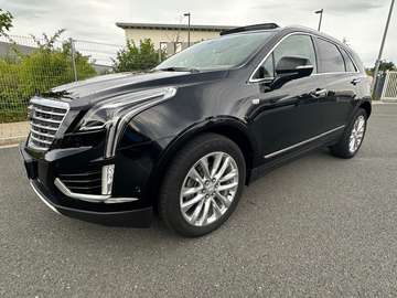 XT5 3.6 V6 AWD Platinum