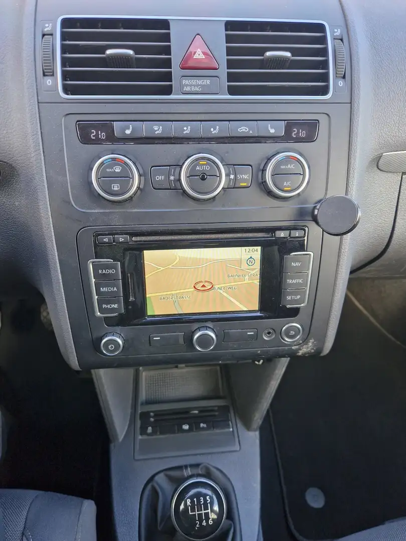Volkswagen Touran Life *TÜV NEU*Klima*SHZ*PDC*Alu*Tempomat*Navi* Schwarz - 2