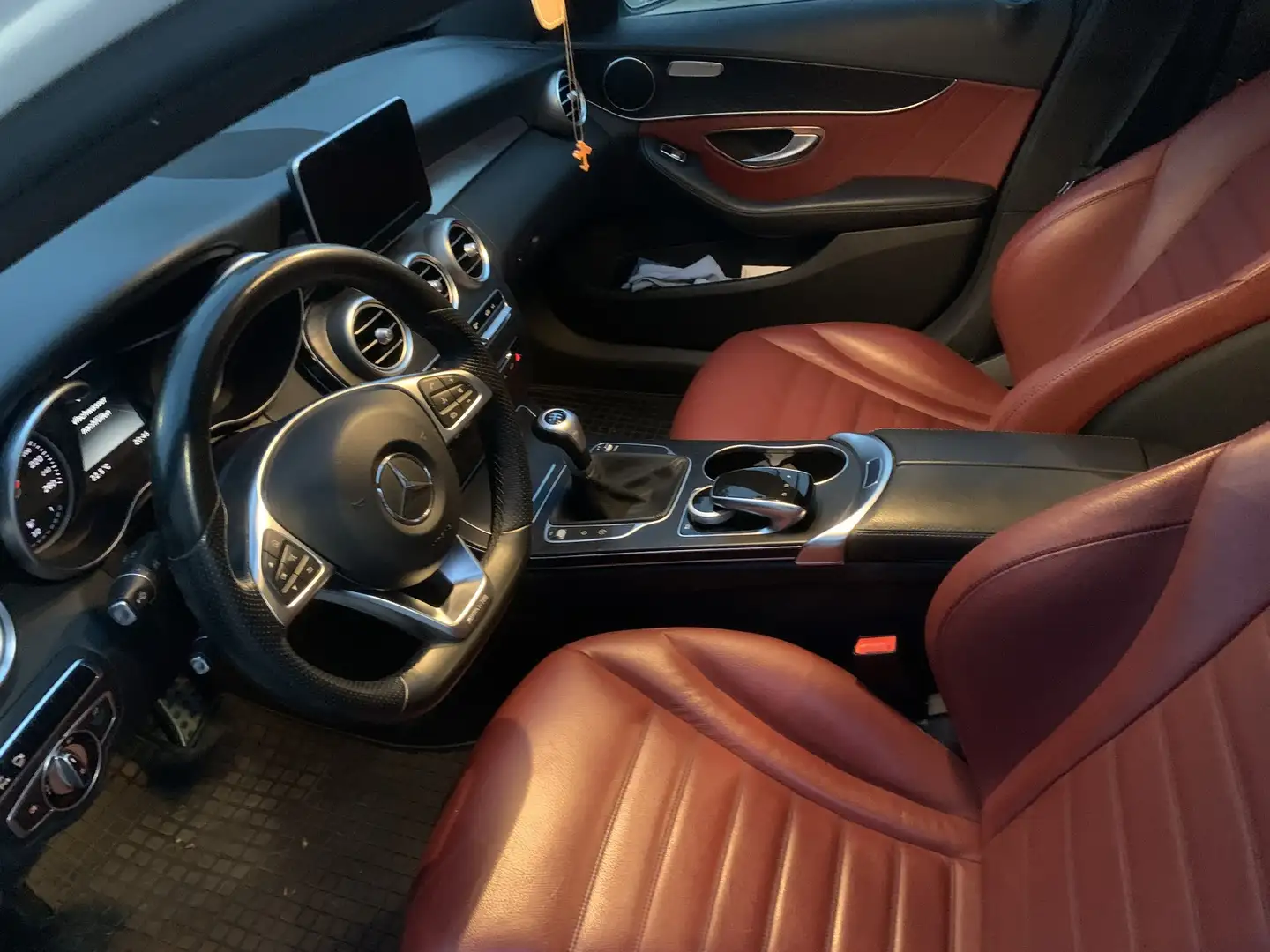 Mercedes-Benz C 180 d AMG Line Weiß - 1