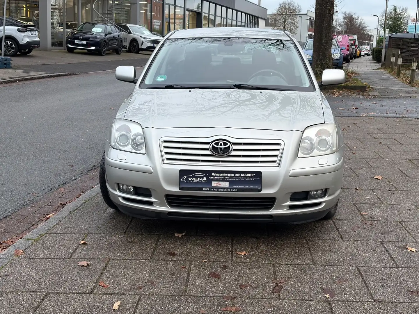 Toyota Avensis 1.8 Lim. AHK.2 Hand,Garantie,Tüv Neu Silber - 2