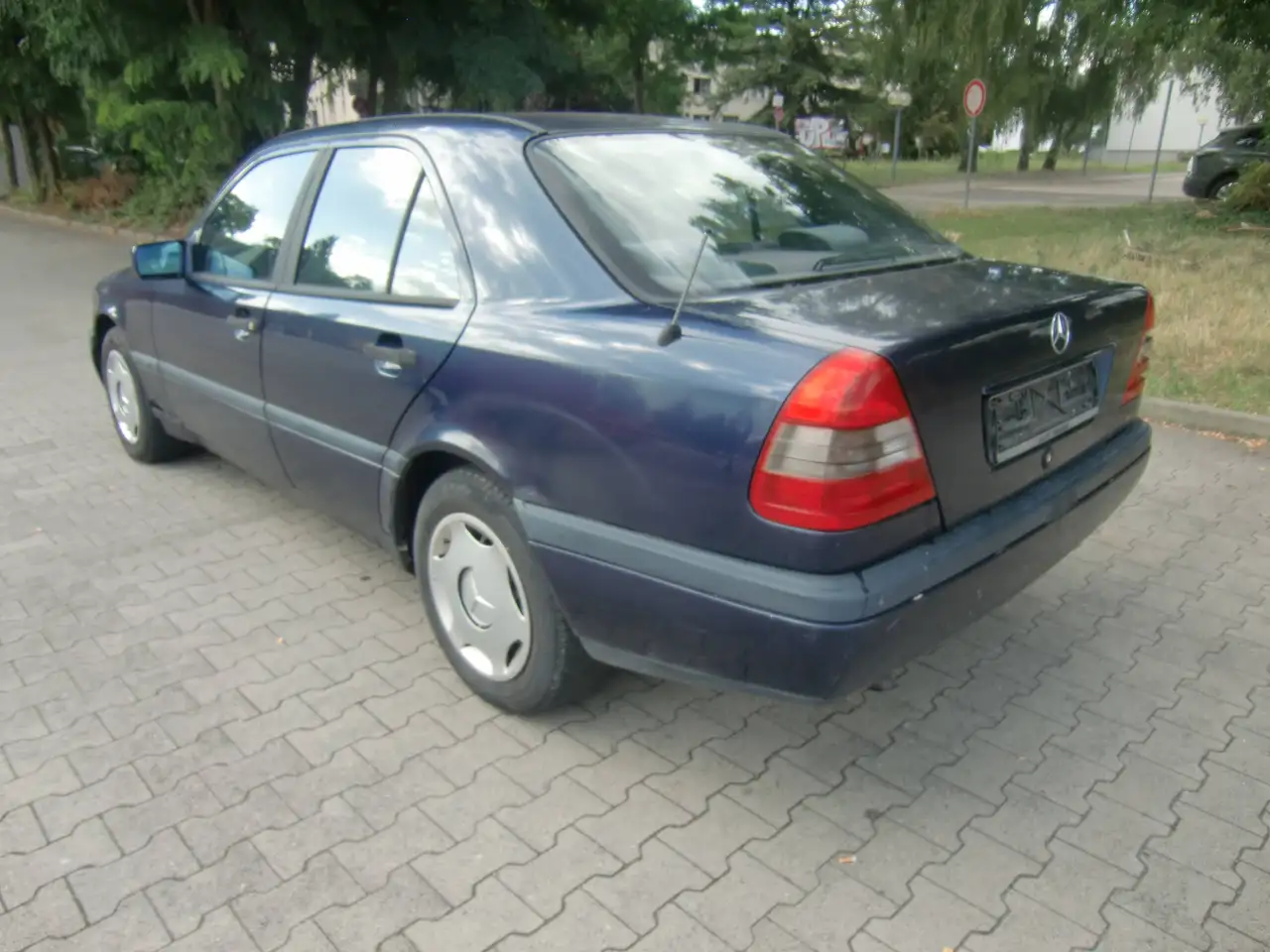 Mercedes-Benz C 180 C-Klasse ,RENTNERFAHRZEUG, Nur 133 tkm,KLIMA, foto 2