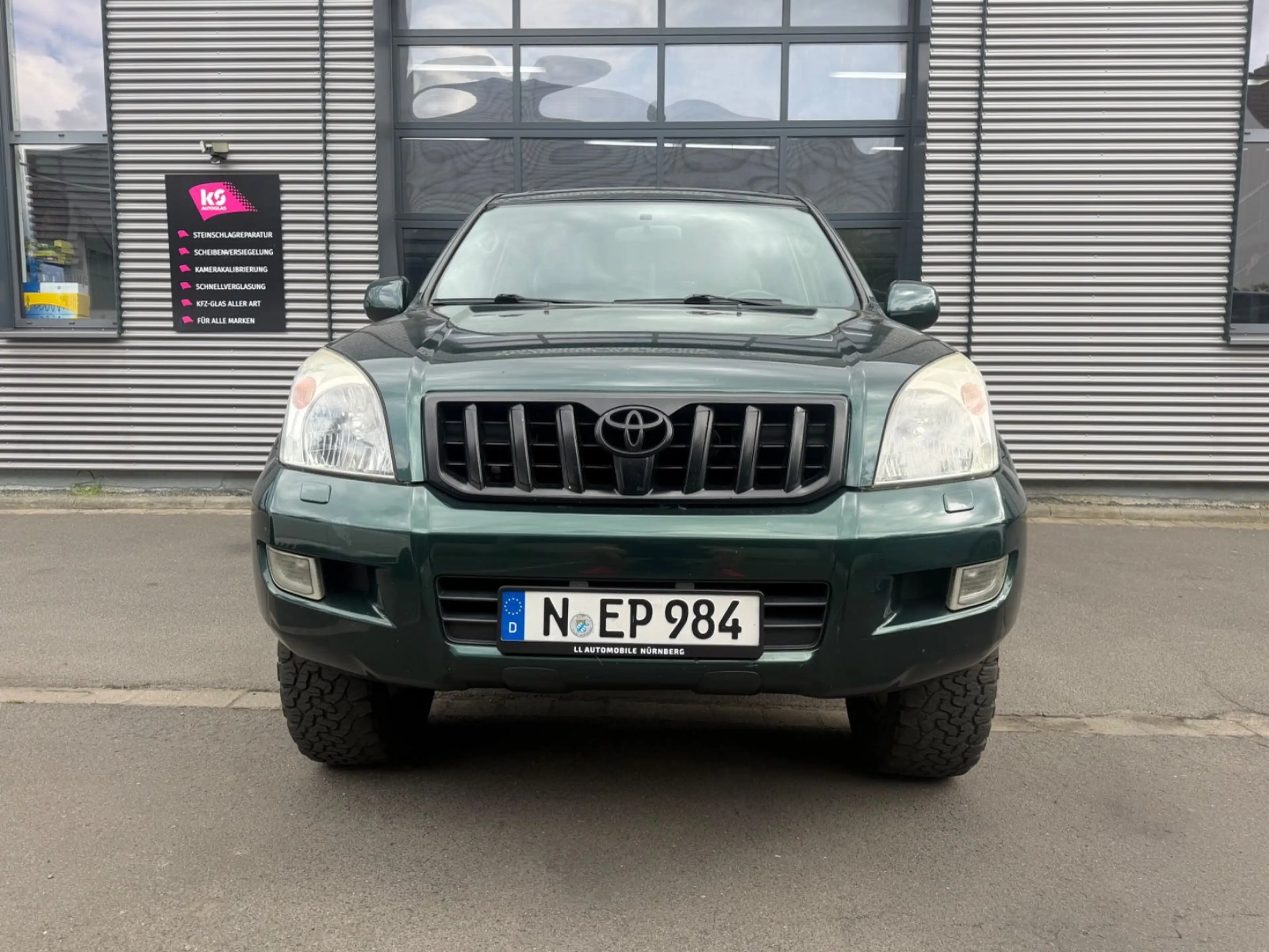Toyota Land Cruiser 3.0 D-4D*OME FAHRWERK*STANDHEIZUNG*