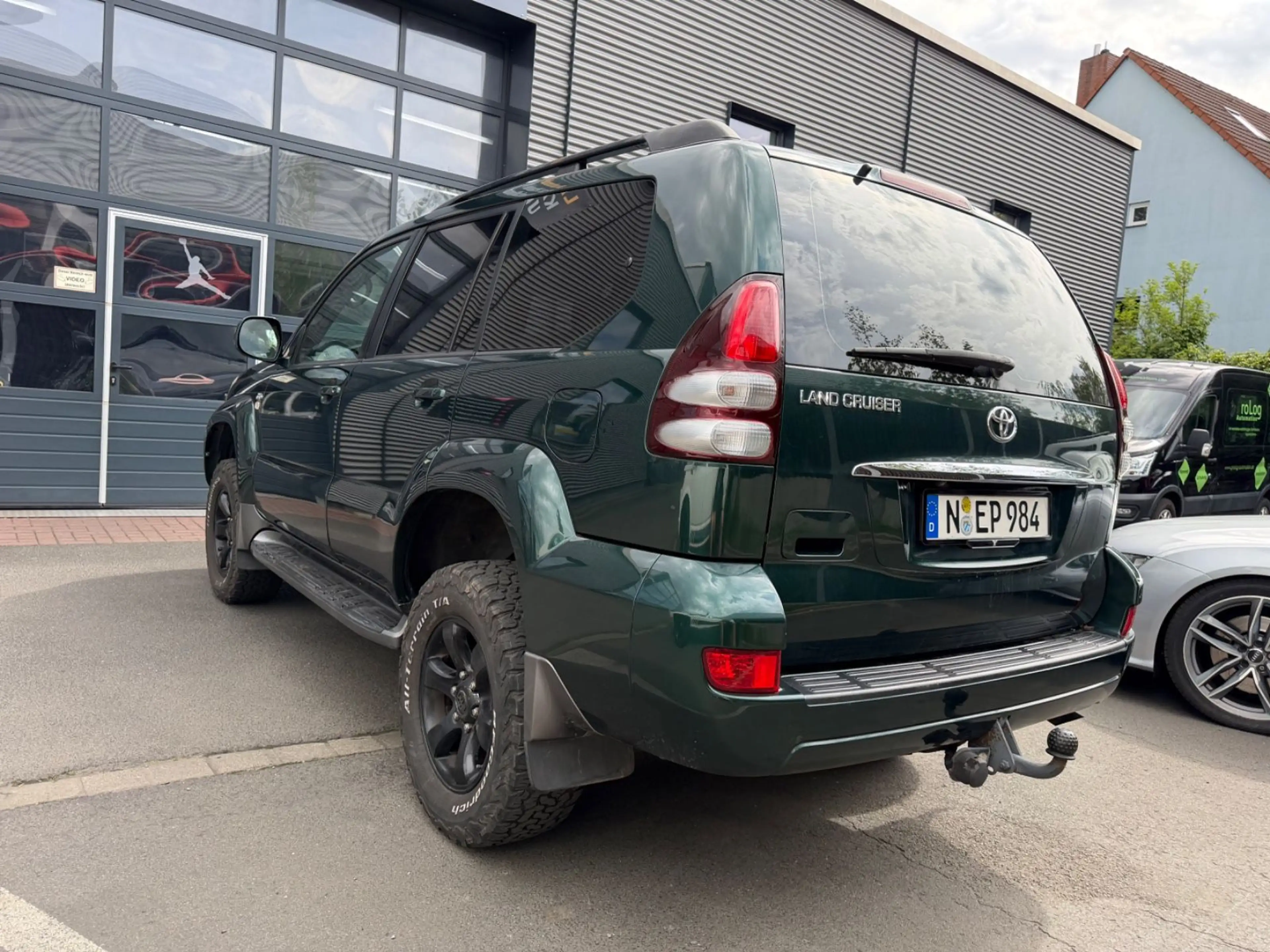 Toyota Land Cruiser 3.0 D-4D*OME FAHRWERK*STANDHEIZUNG* — photo 9