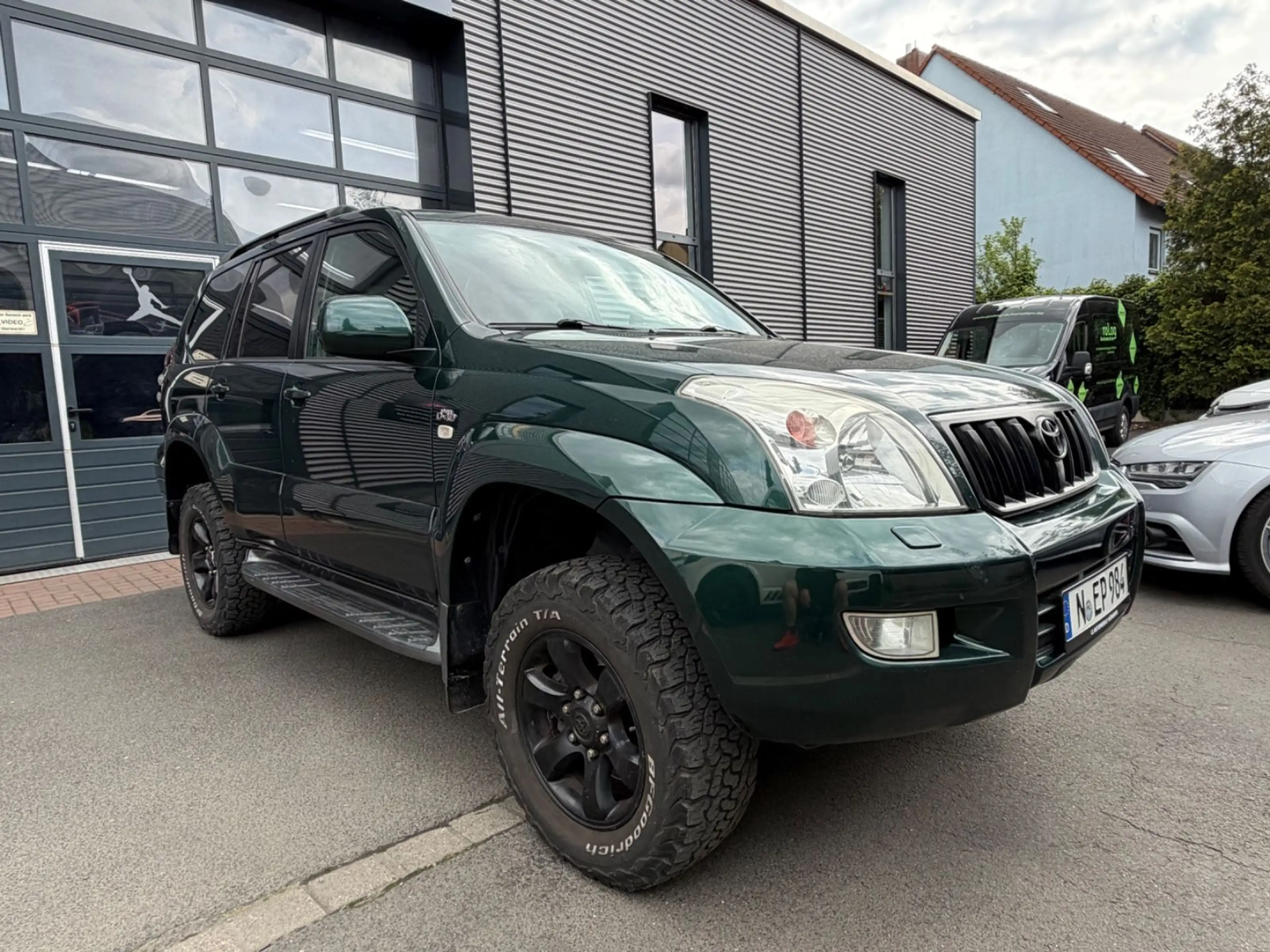 Toyota Land Cruiser 3.0 D-4D*OME FAHRWERK*STANDHEIZUNG* — photo 3