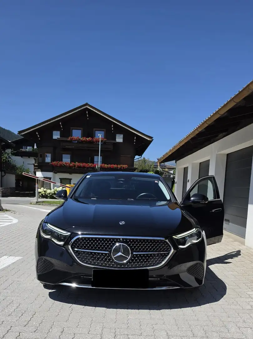 Mercedes-Benz E 220 E220d 4 MATIC Avantgarde - 1