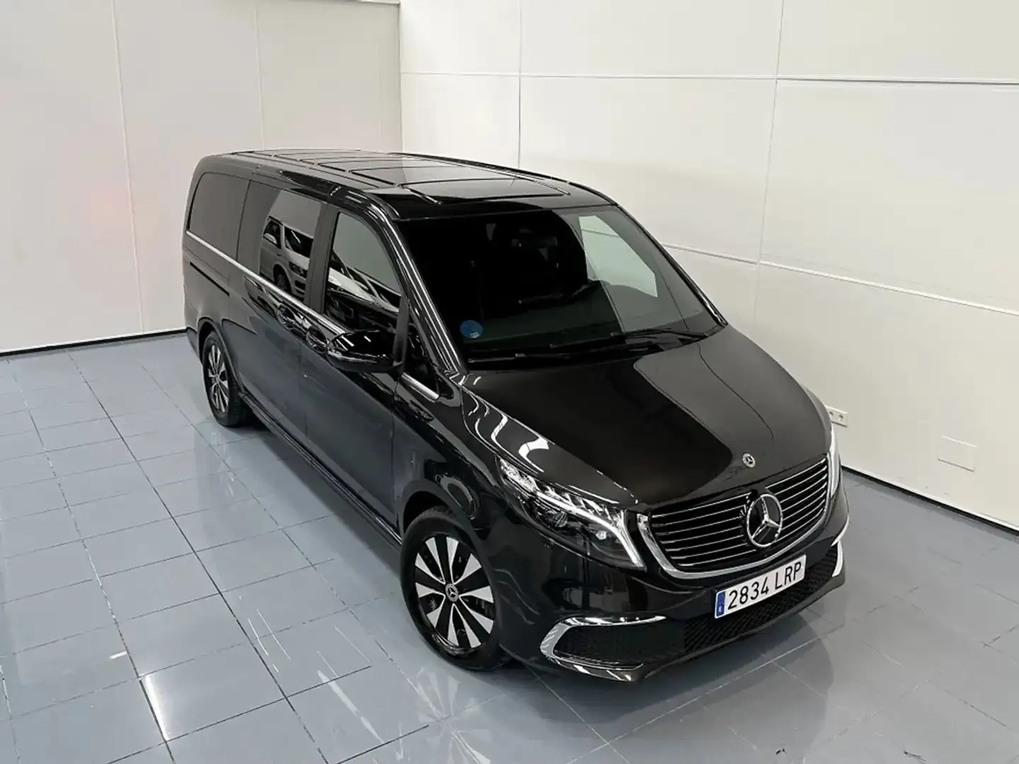 Mercedes-Benz Vaneo EQV Extralong 300 Negru - 1