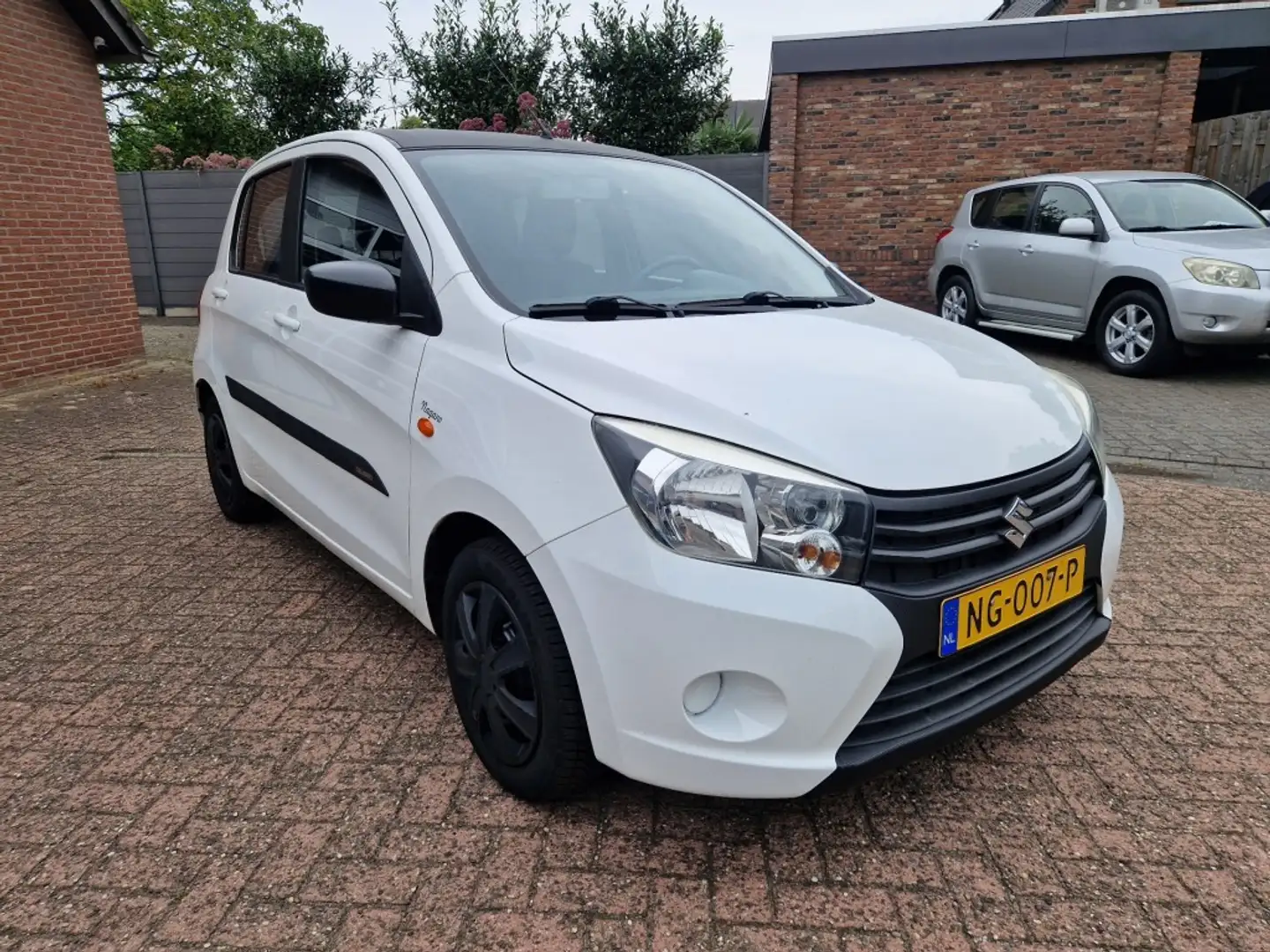 Suzuki Celerio 1.0i Comfort Airco 5-drs NL-auto Trekhaak Blanc - 2