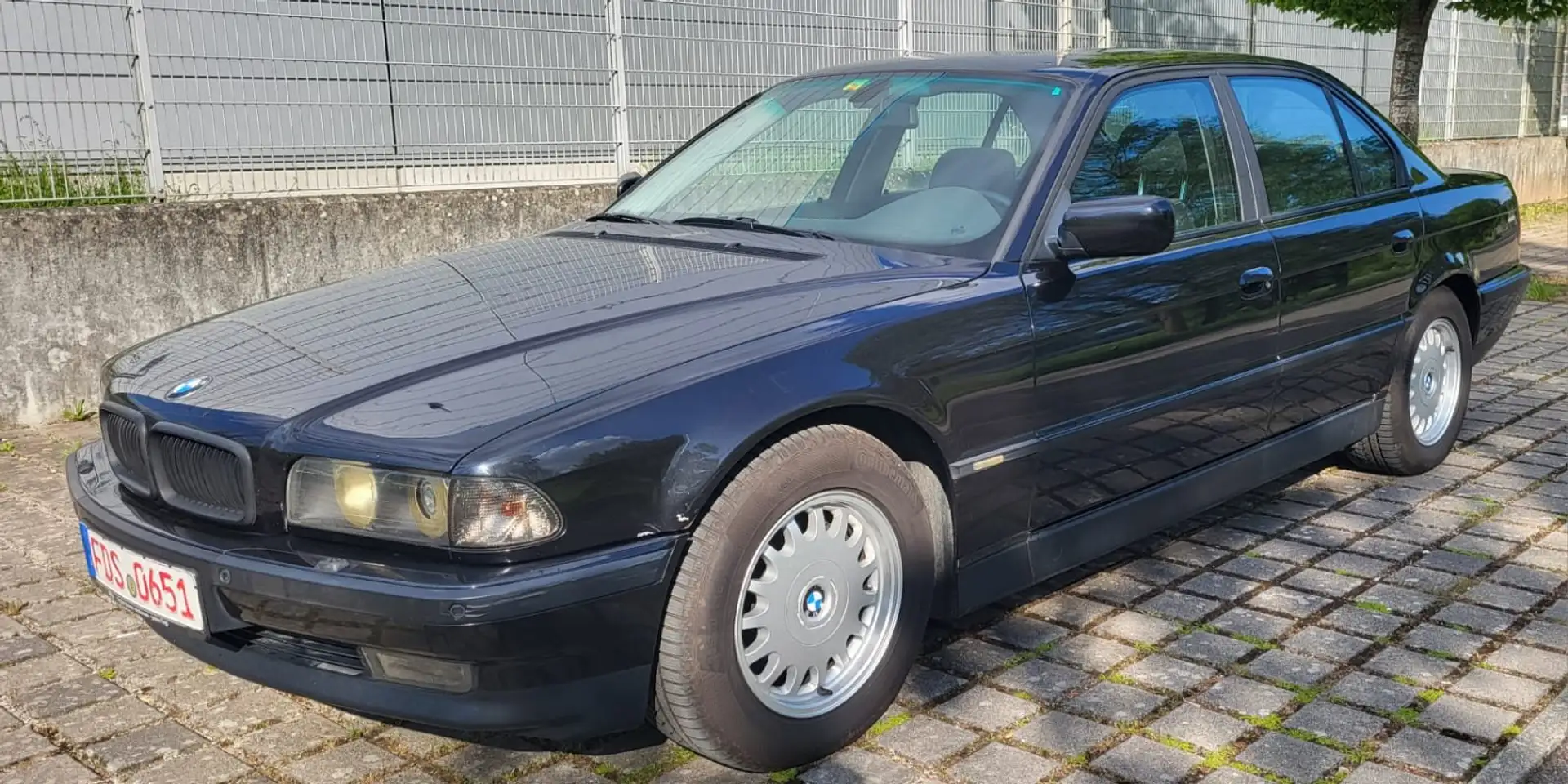 BMW 740 740i Negro - 1