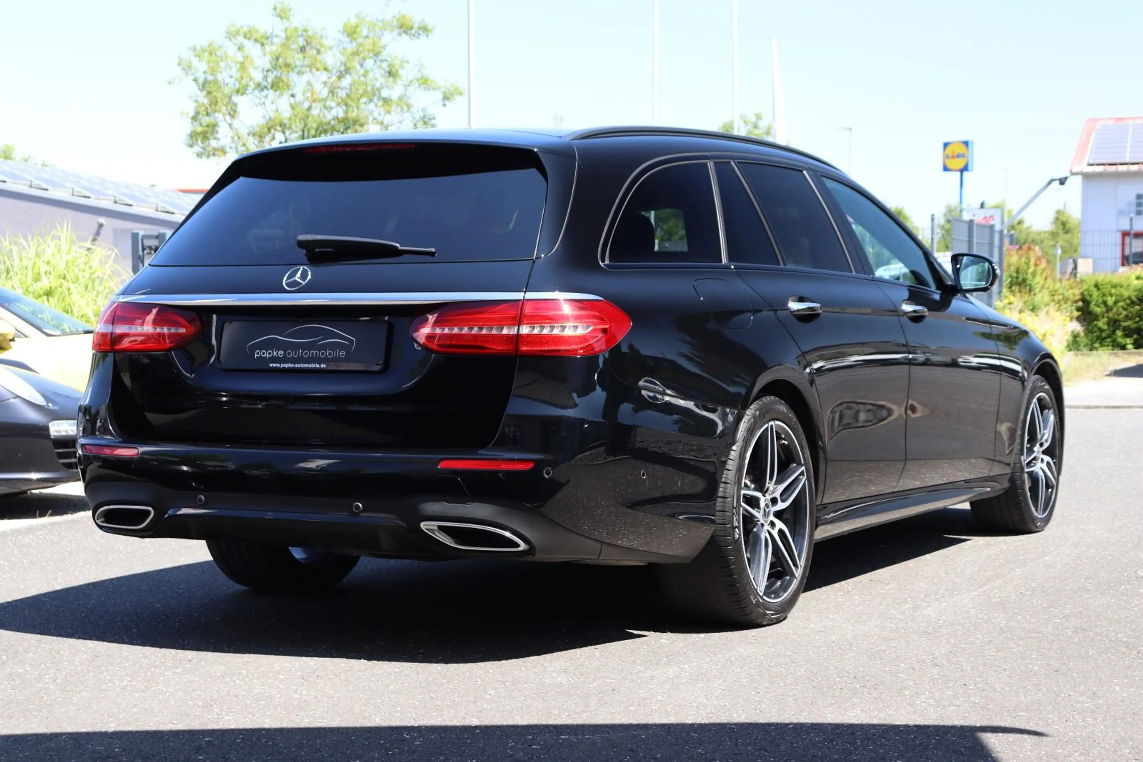 Mercedes-Benz E 400 d 4Matic AMG-Line +AIRMATIC+MULTIBEAM+PANO+ — photo 5