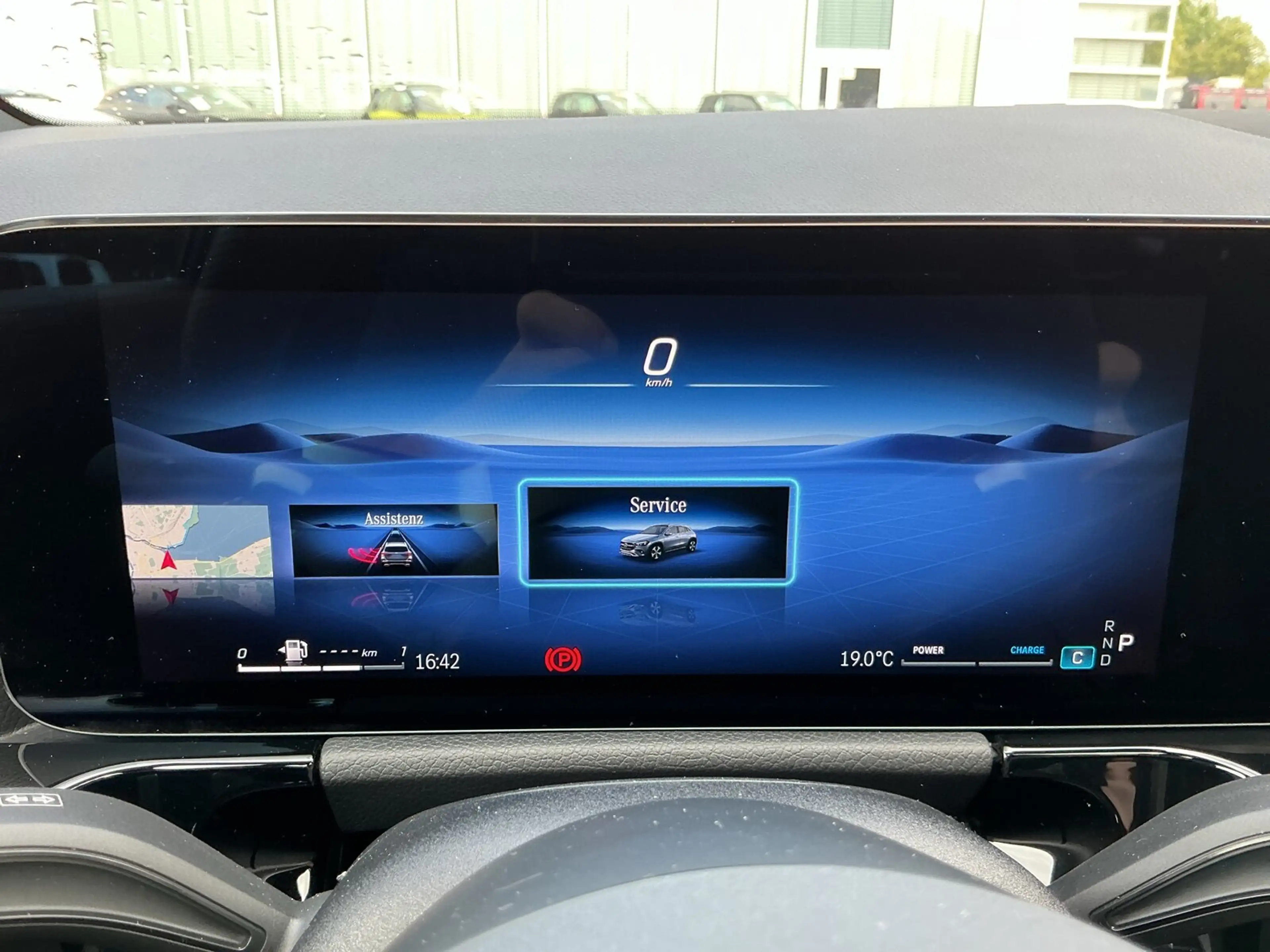 Mercedes-Benz GLA 200 GLA 200 AMG Edition Distro 360 Kam LED Spiegelpak — photo 12