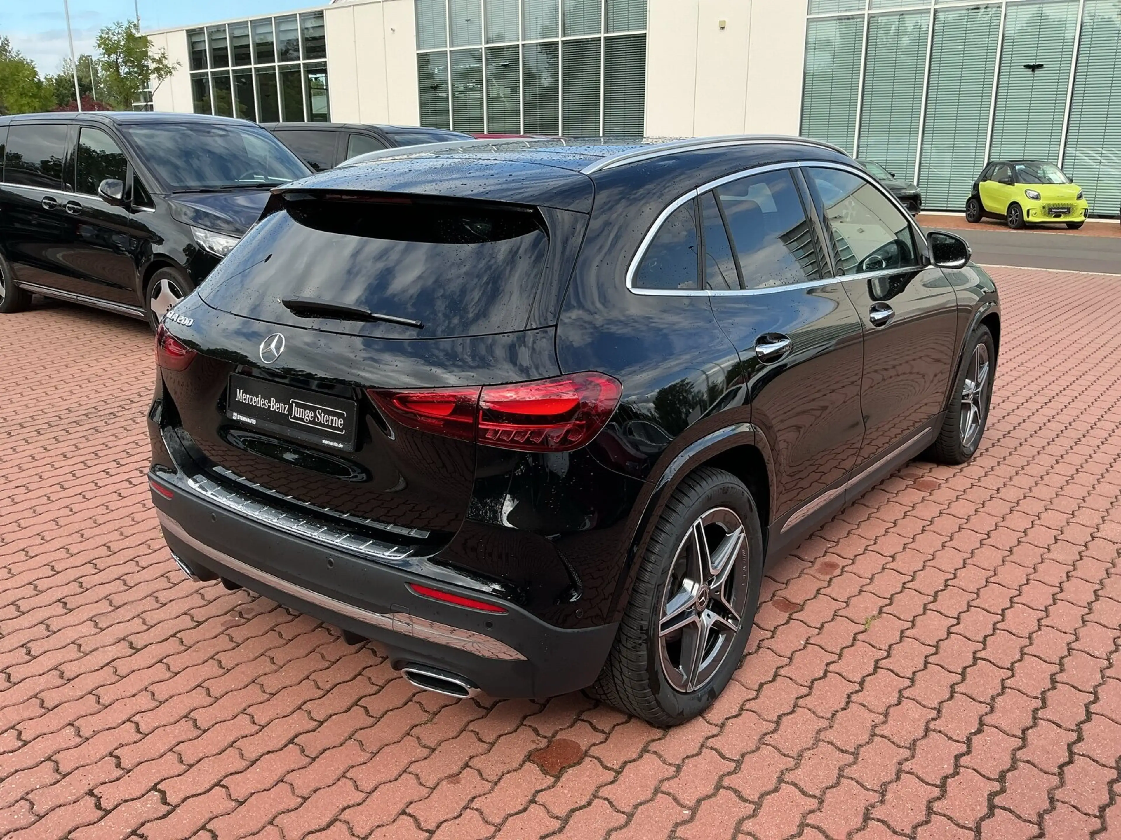 Mercedes-Benz GLA 200 GLA 200 AMG Edition Distro 360 Kam LED Spiegelpak — photo 4