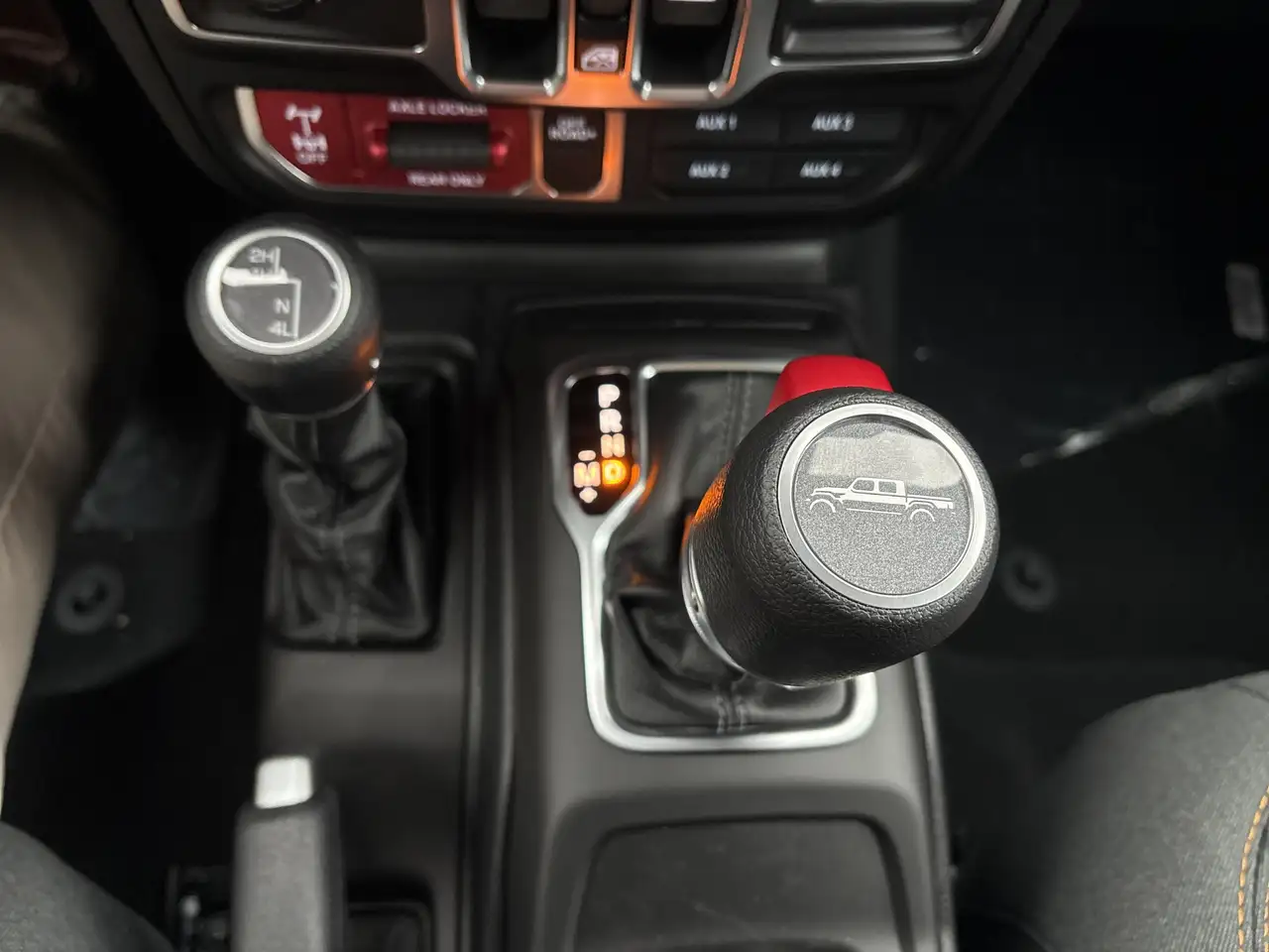 Jeep Gladiator photo Jeep Gladiator