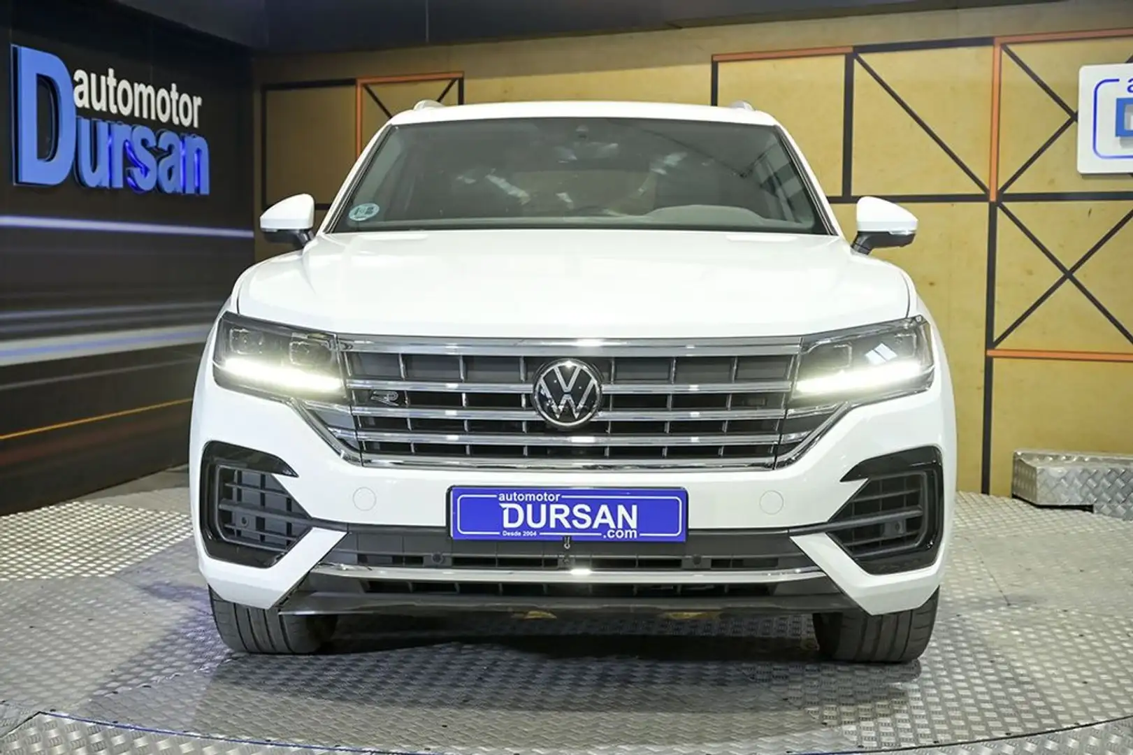 Volkswagen Touareg Prem Eleg 3.0 V6 TDI 210kW Tip 4M Blanco - 2