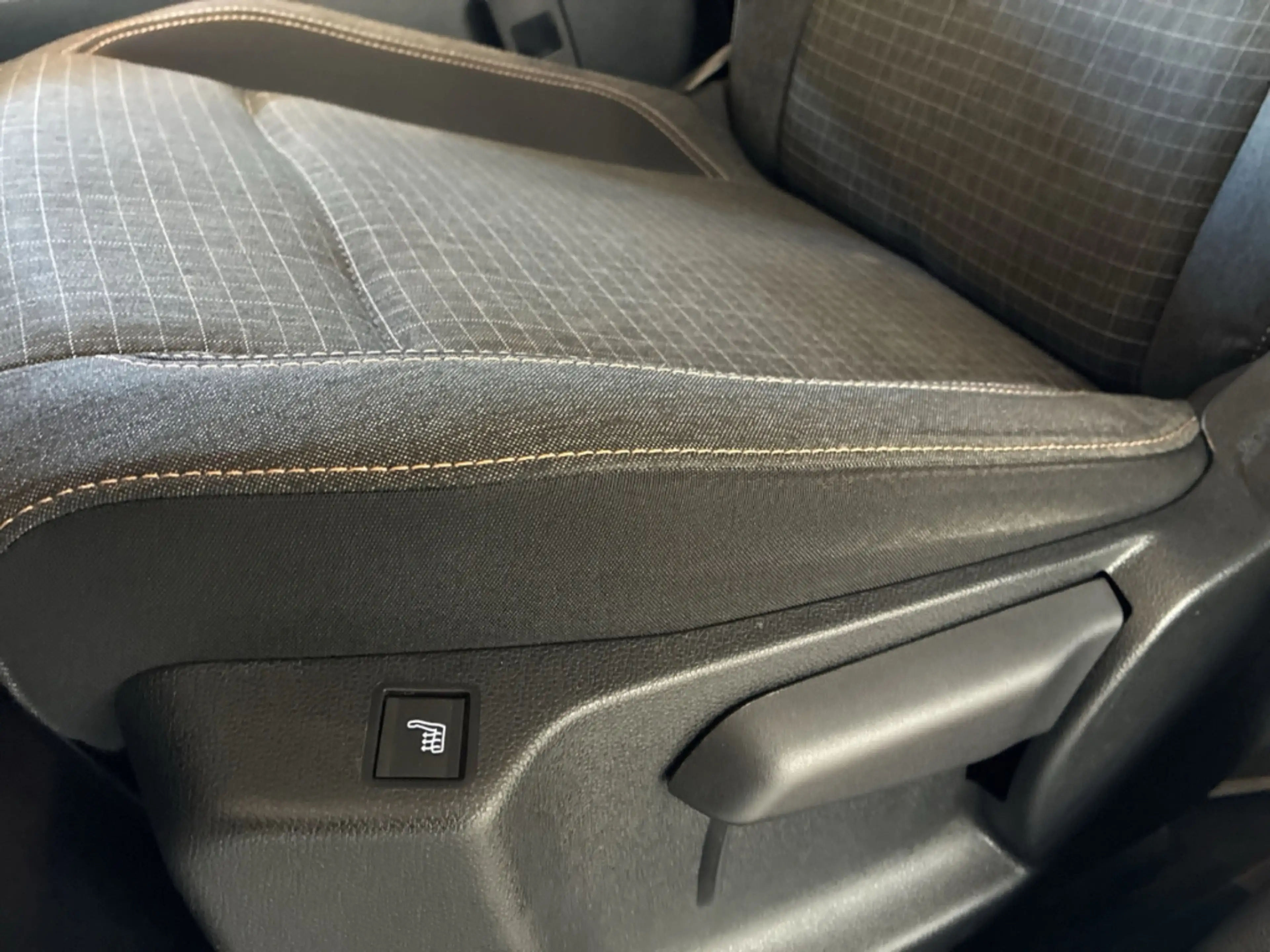 Peugeot Rifter 1.5 BlueHDI 130 FAP GT L1 Navi LED — photo 9