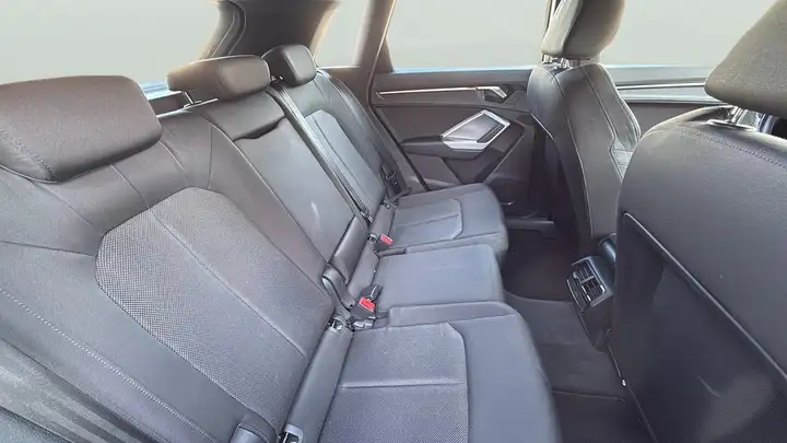 Audi Q3 2019, foto 12