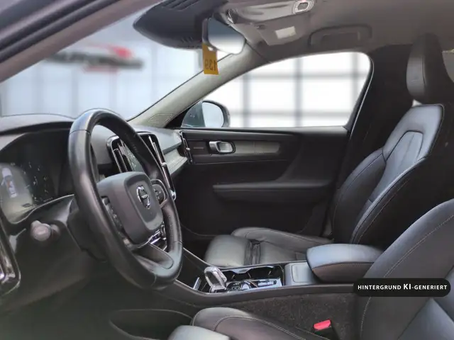 Volvo XC40 view 13