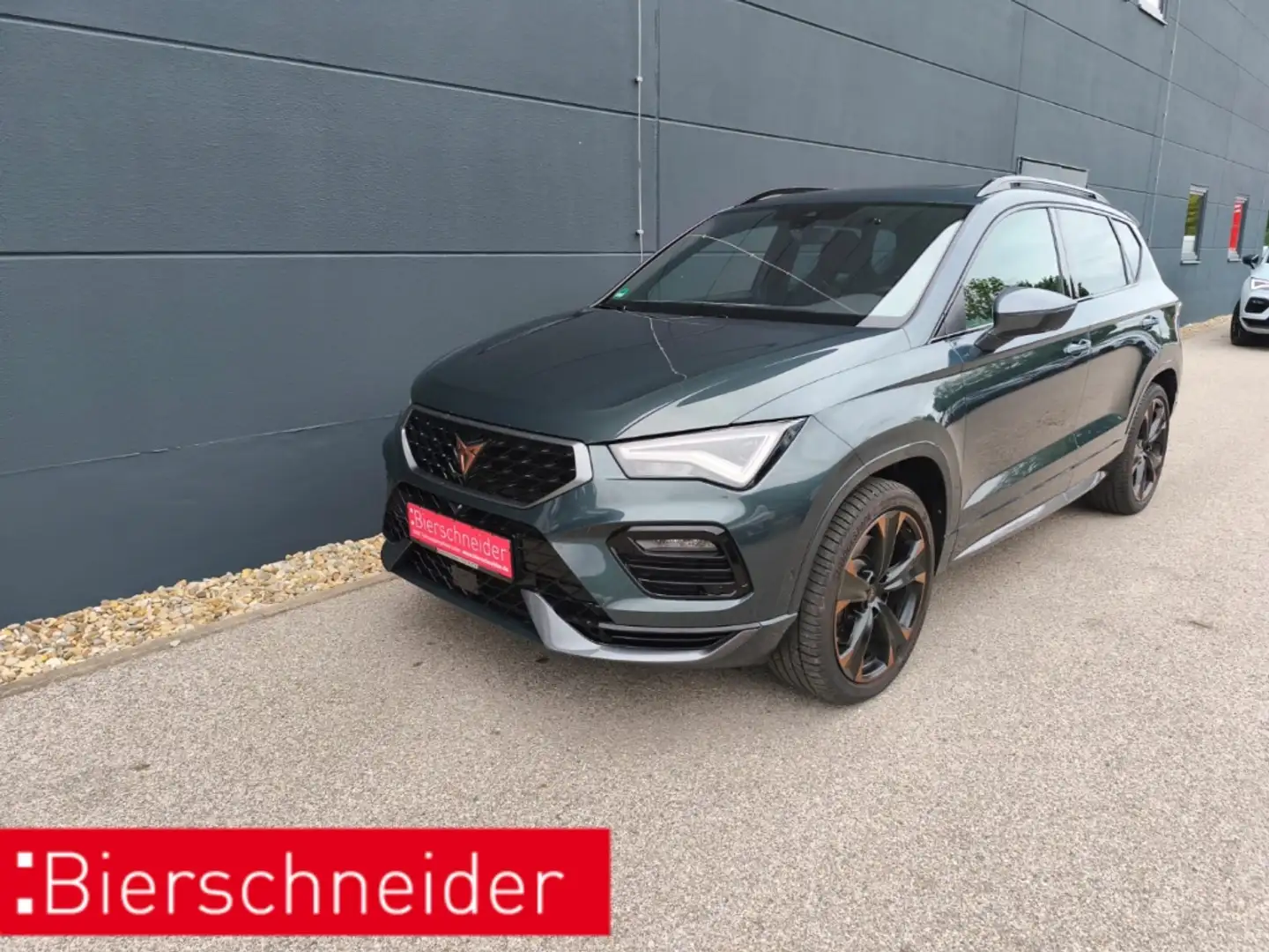 CUPRA Ateca 2.0 TSI DSG 4DRIVE PANO AHK eSITZ BEATS Grün - 2