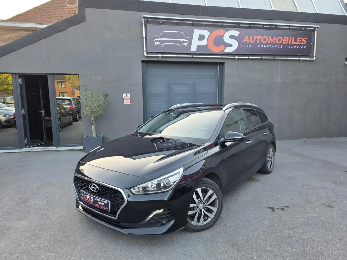 Hyundai i30 SW 1.0 T-GDi*GPS*CAMERA*SIEGES CHAIFF*CARNET... Noir - 1