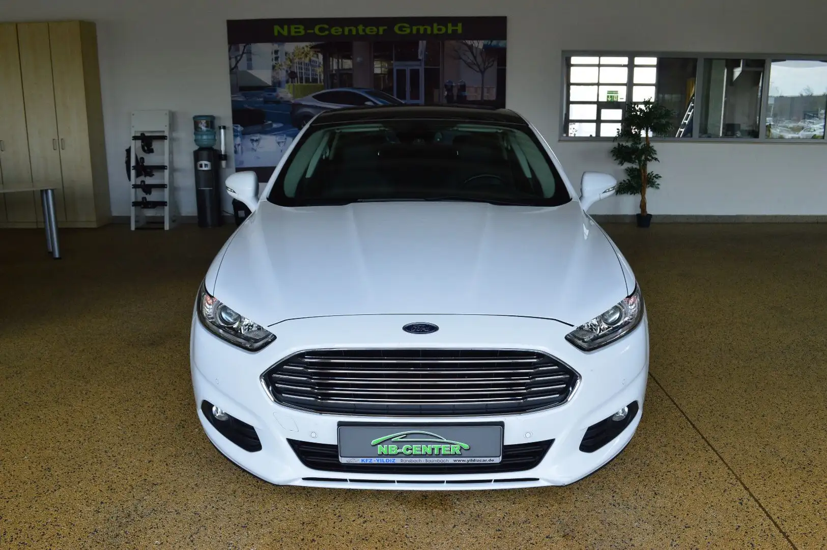 Ford Mondeo 1,0 EcoBoost Teilleder*Navi*Panoramadach Weiß - 2