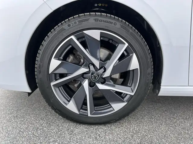 Peugeot 308 view 10