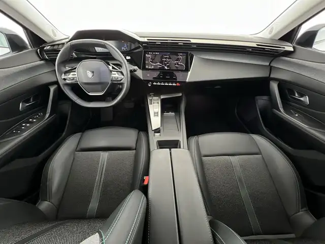 Peugeot 308 view 6
