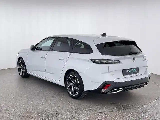 Peugeot 308 view 5