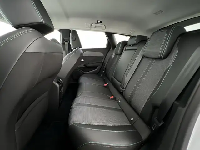 Peugeot 308 view 8