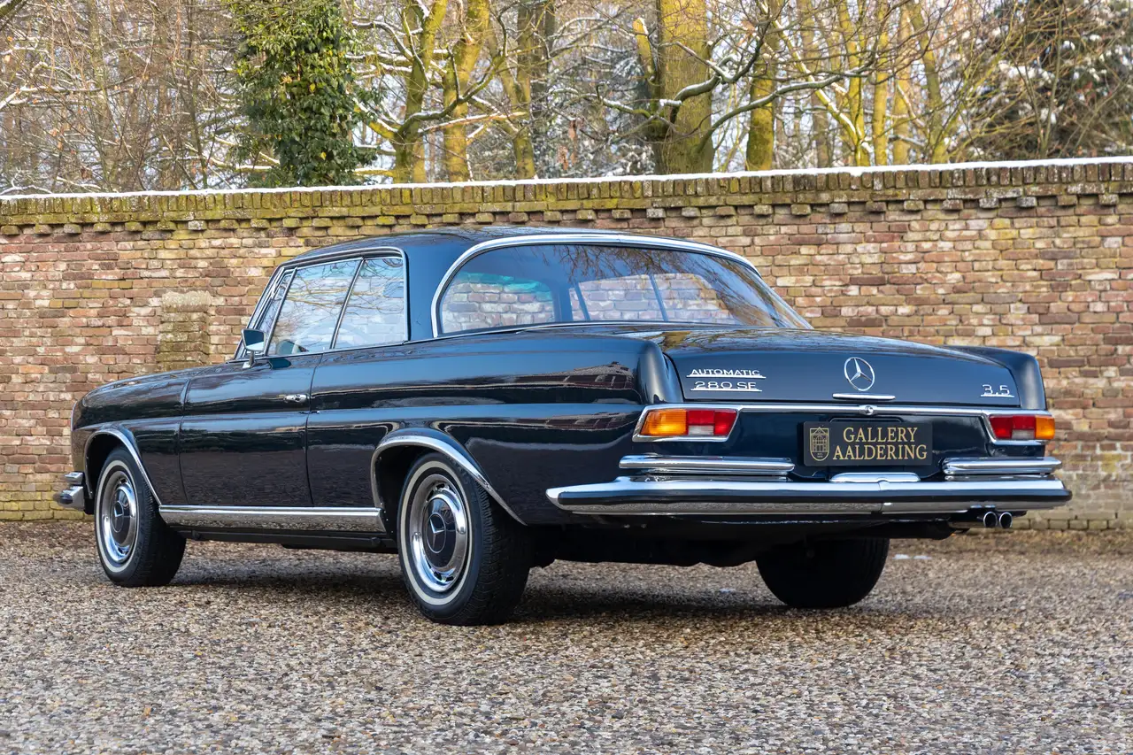 Mercedes-Benz 280 SE 3.5 Coupe "Flachkühler" Reconditioned by a well, foto 2