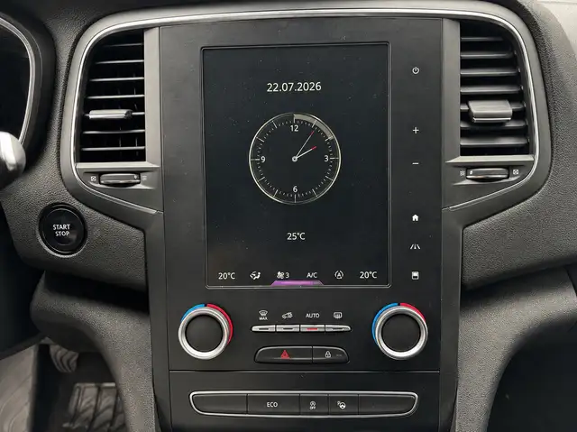 Renault Megane view 13
