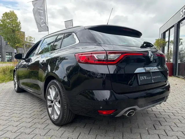 Renault Megane view 2