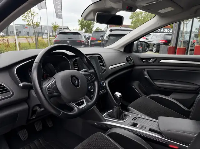 Renault Megane view 7