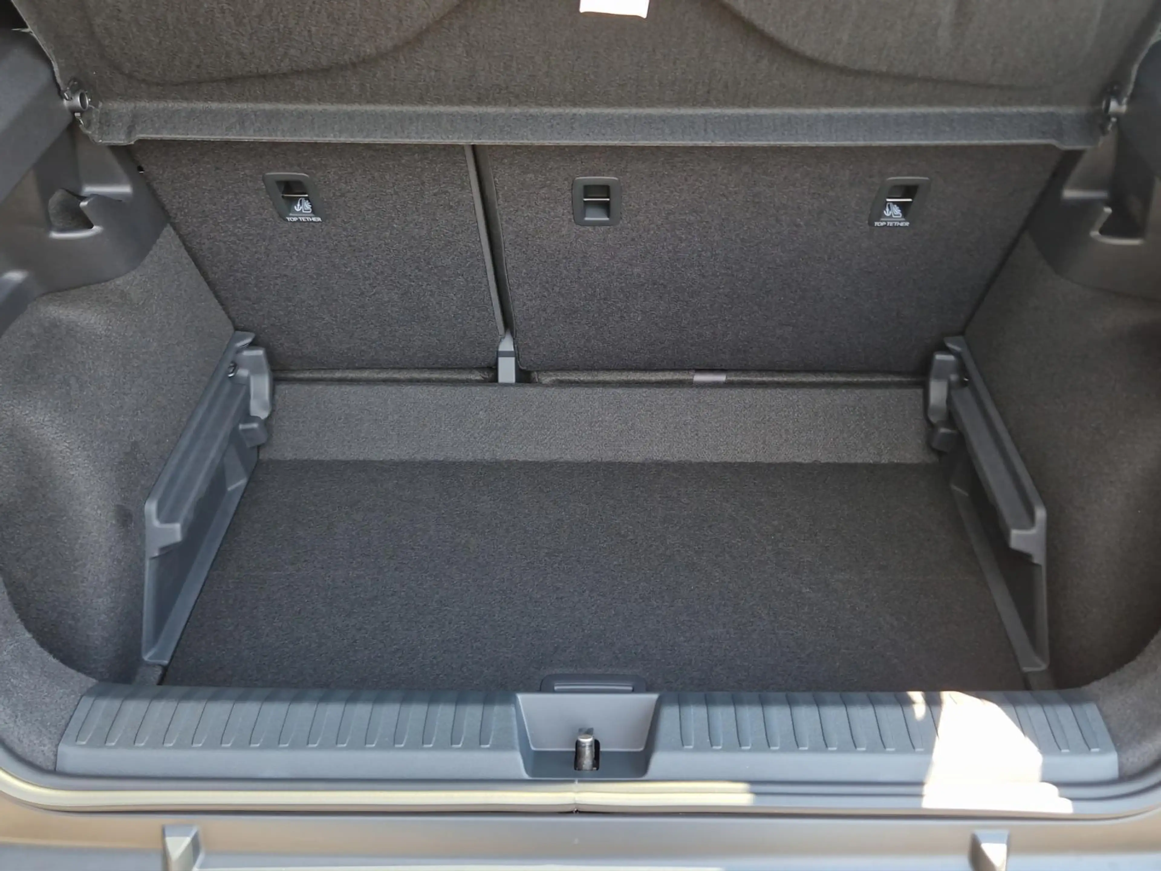 CUPRA Raval Dynamic Plus-Plasma/Black Roof — photo 17