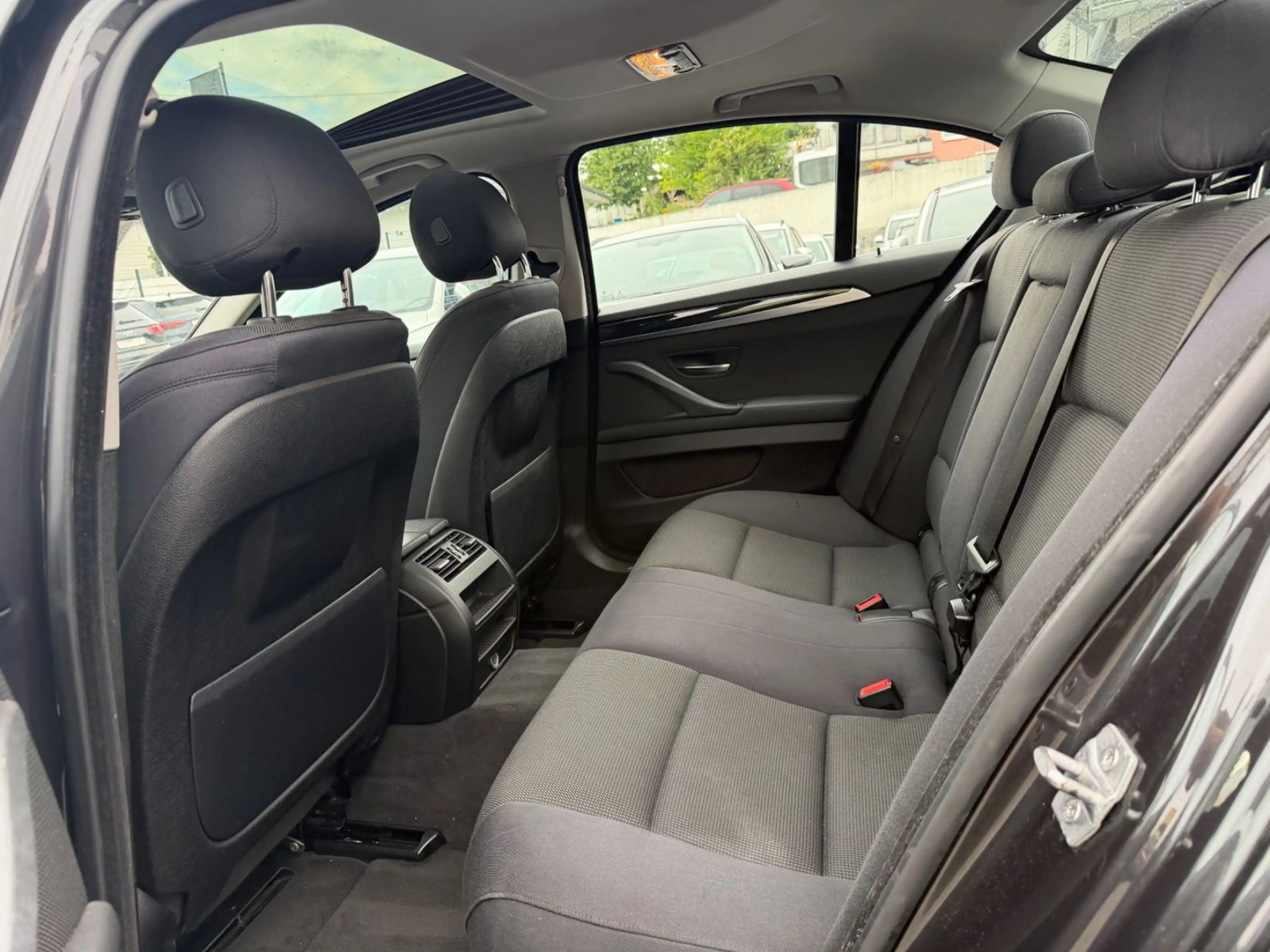 BMW 525 5 Limousine 525 d — photo 15
