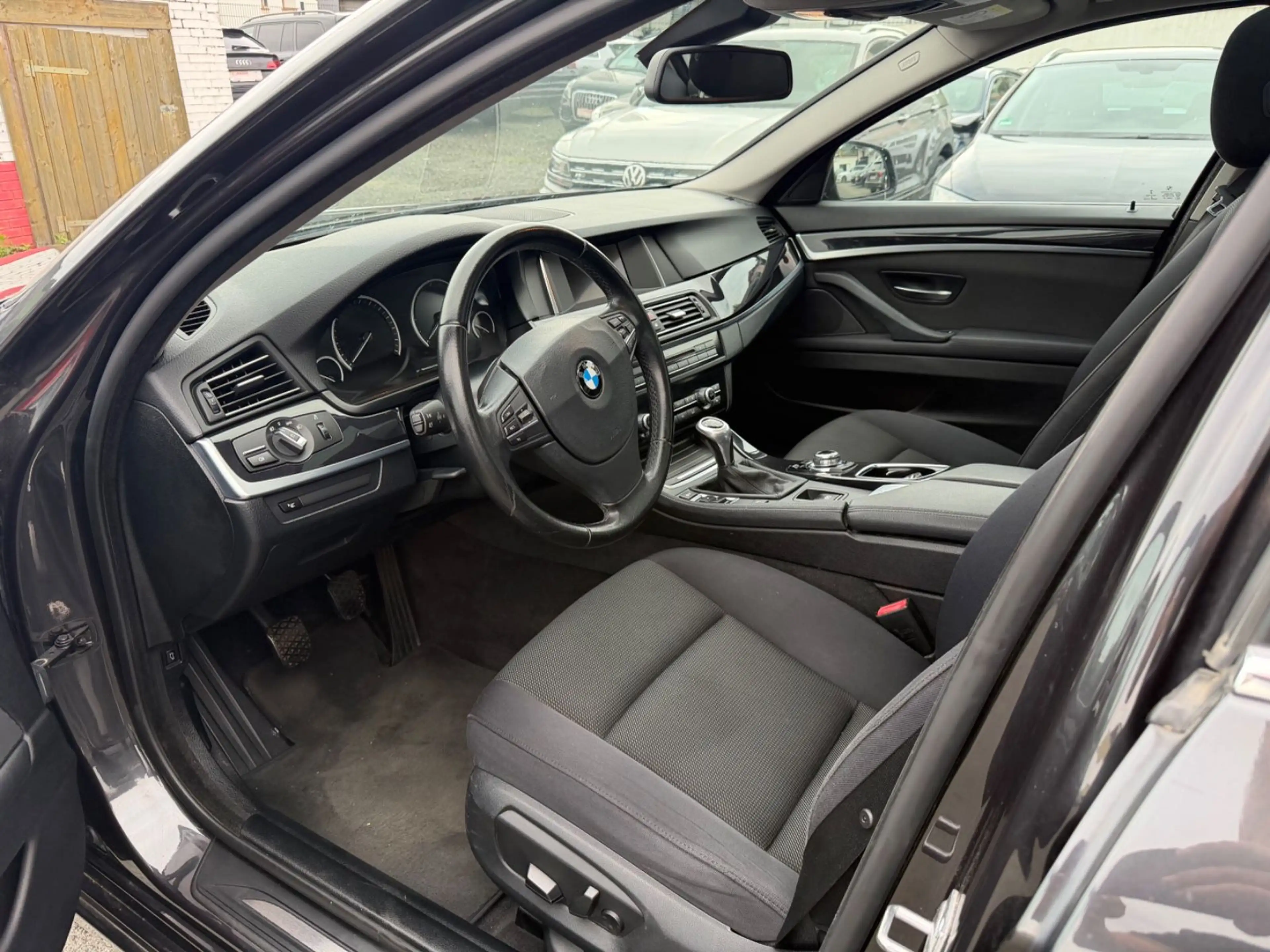 BMW 525 5 Limousine 525 d — photo 12