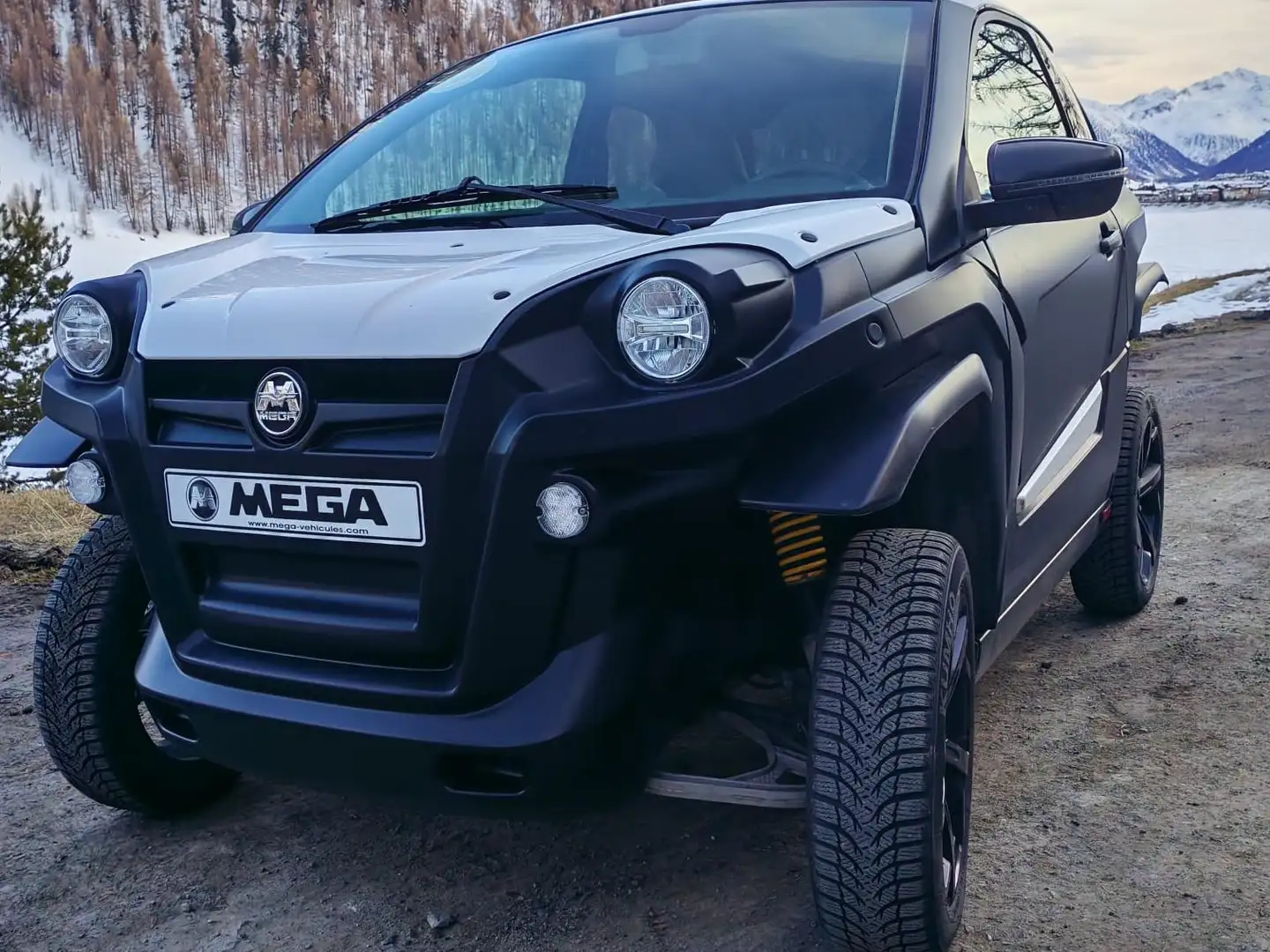 Aixam Mega UVL3 FF C4 Blanco - 1