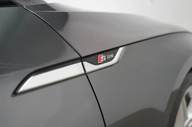Audi A5 view 11
