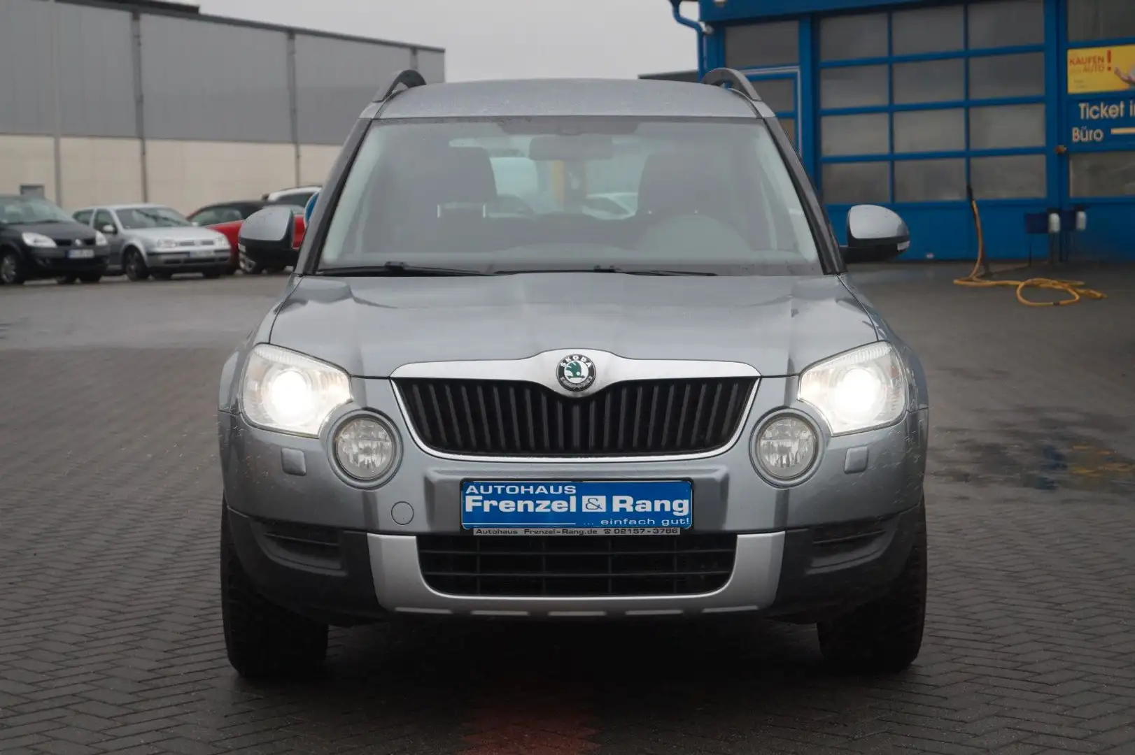 Skoda Yeti Ambition Plus Edition *AHK*Allwetter*Xenon* Gris - 2