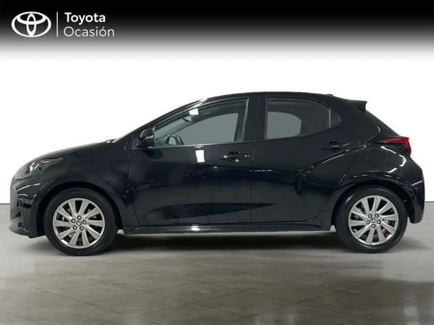 Toyota Yaris 120H 1.5 Active Plus Negro - 2