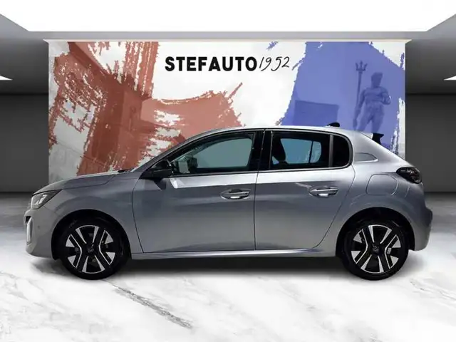Peugeot 208 view 3