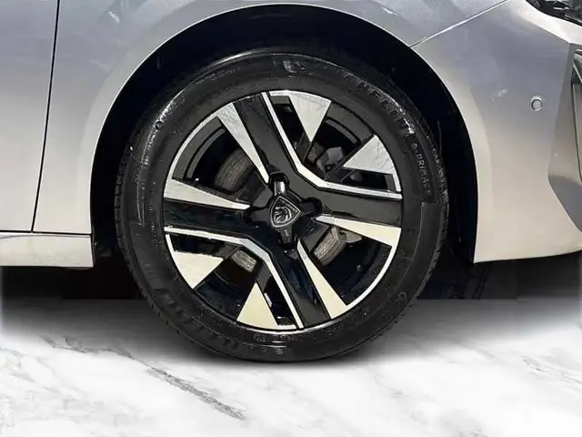 Peugeot 208 view 8