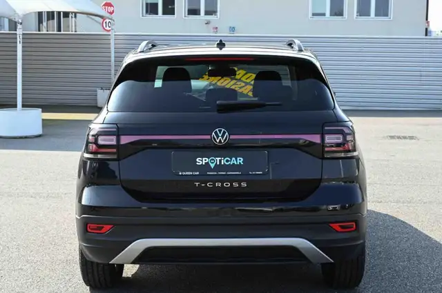 Volkswagen T-Cross view 6