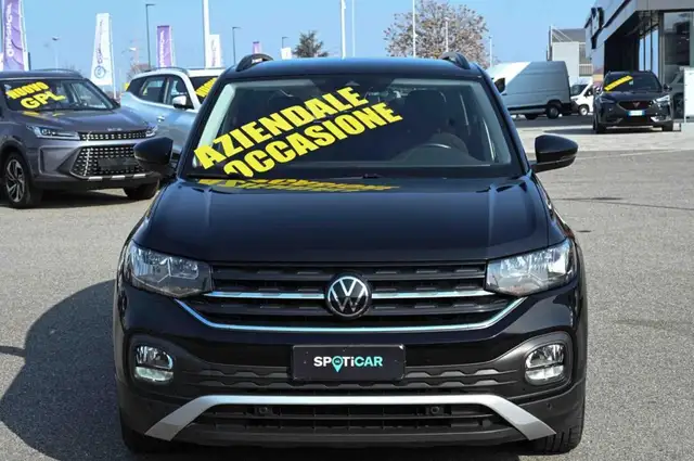 Volkswagen T-Cross view 2